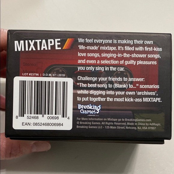 Mixtape Card Game - Black and Red - Picture 3 of 4